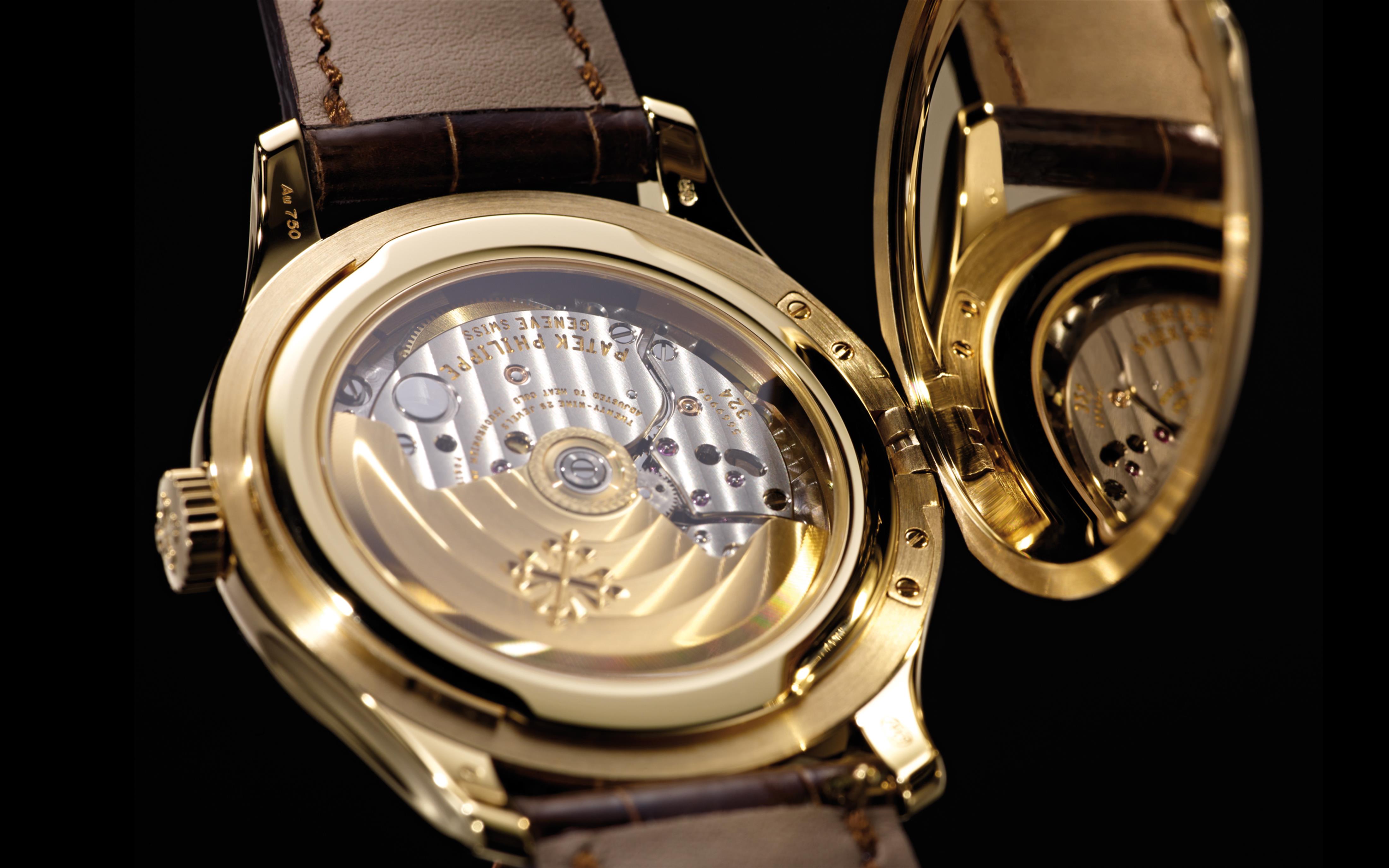 image   : patek philippe ref. 5227j (yellow gold)
