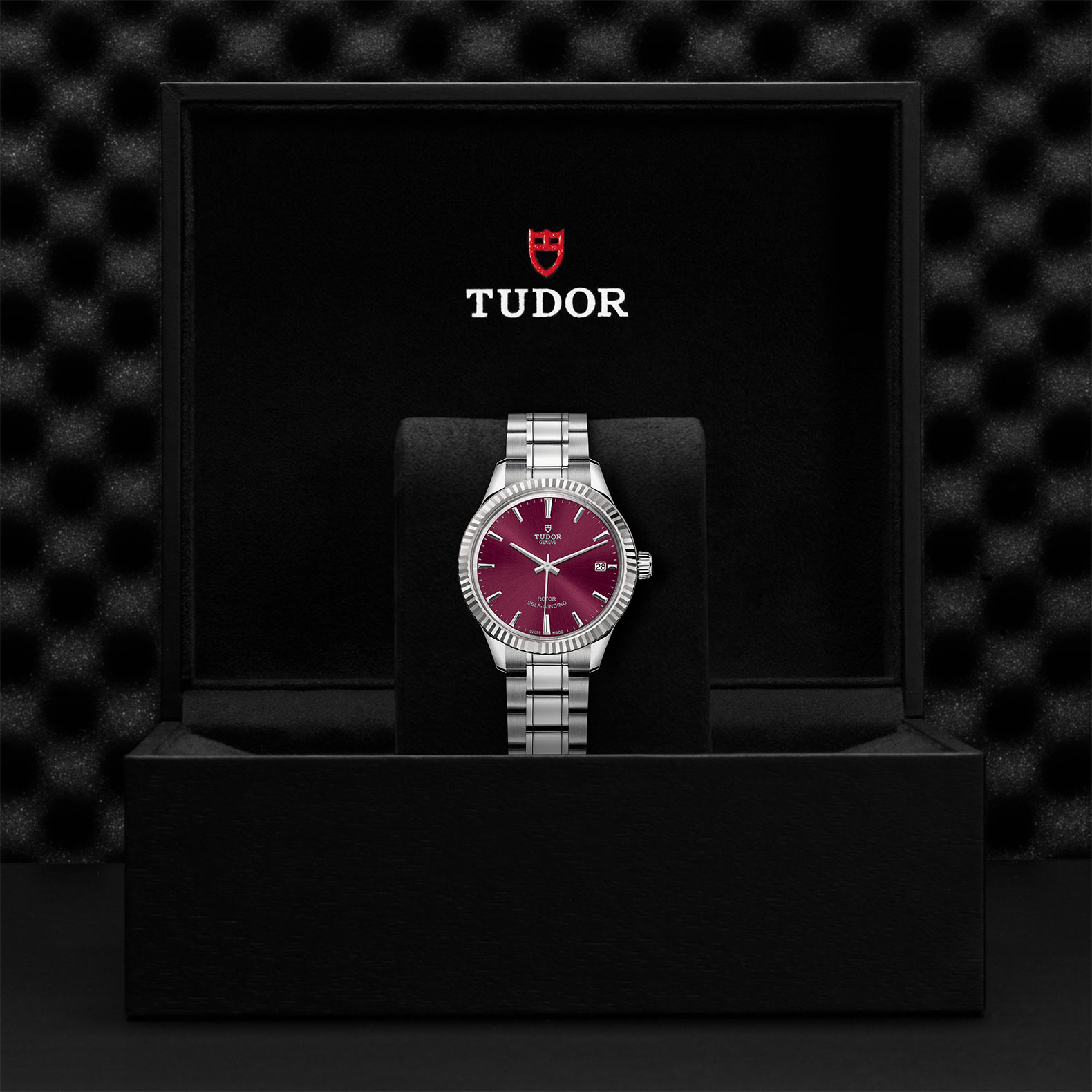 Tudor Style M12310-0015