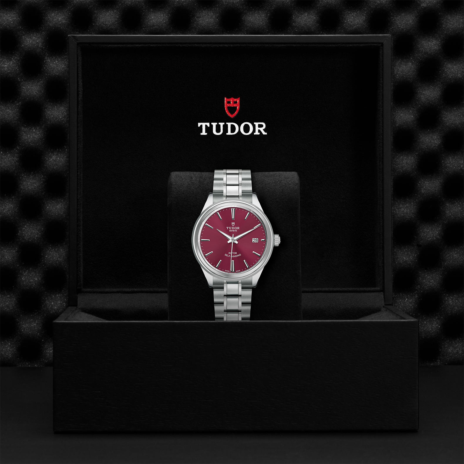 Tudor Style M12500-0011
