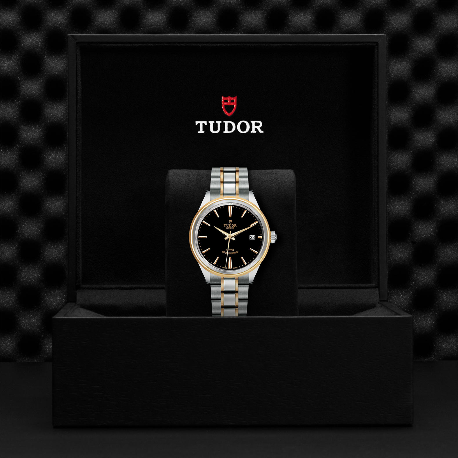 Tudor Style M12503-0003