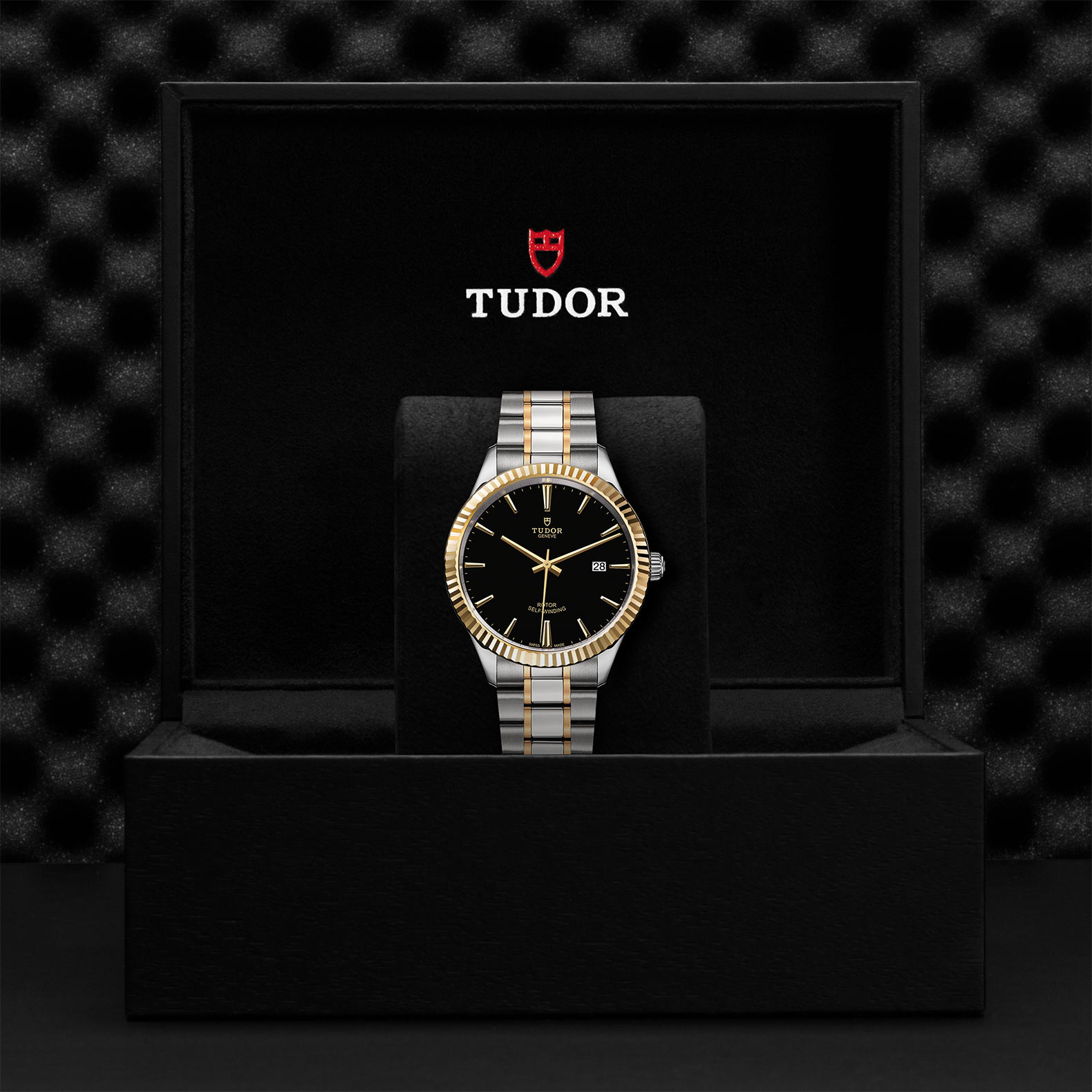 Tudor Style M12713-0005
