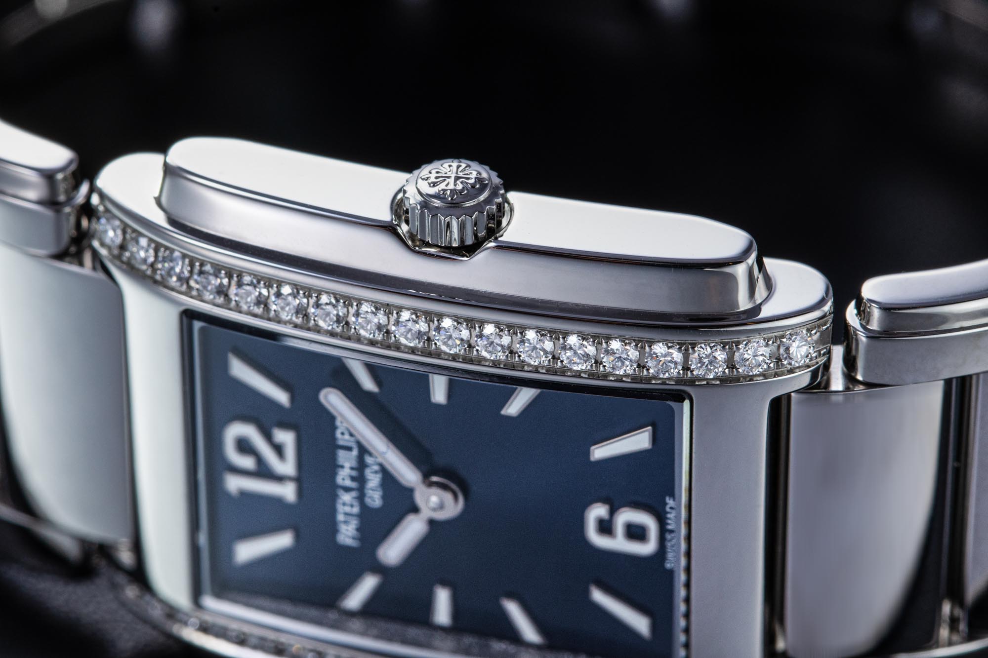 Patek Philippe Twenty~4 Ref. 4910/1200A-001